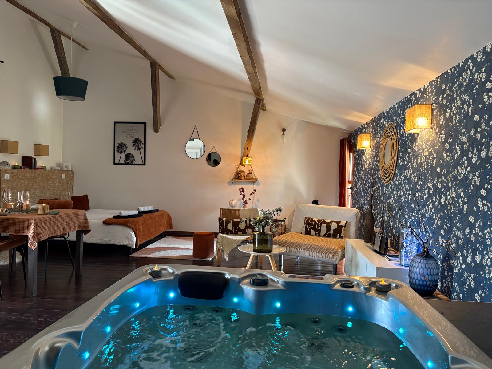 le 7 de coeur, suite romantique pour couple avec Jacuzzi by Edenight